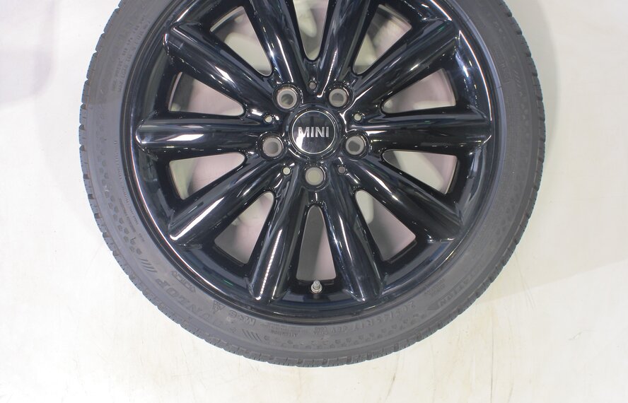 Mini Mini Cooper / S / One / Convertible F55 F56 F57 499 17 inch rims Dunlop Runflat Winter tires Original