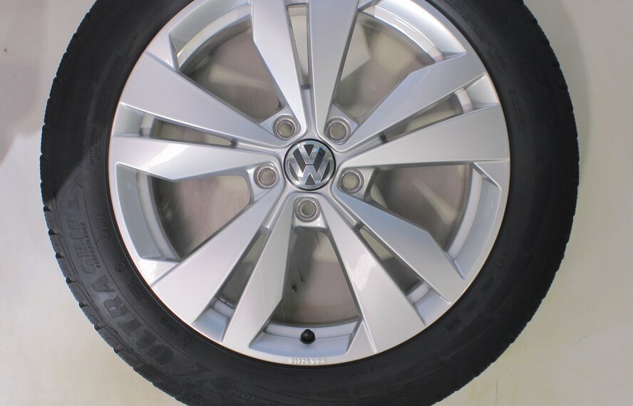 Volkswagen Volkswagen ID3 Loen 18 inch rims Goodyear Winter tires Original