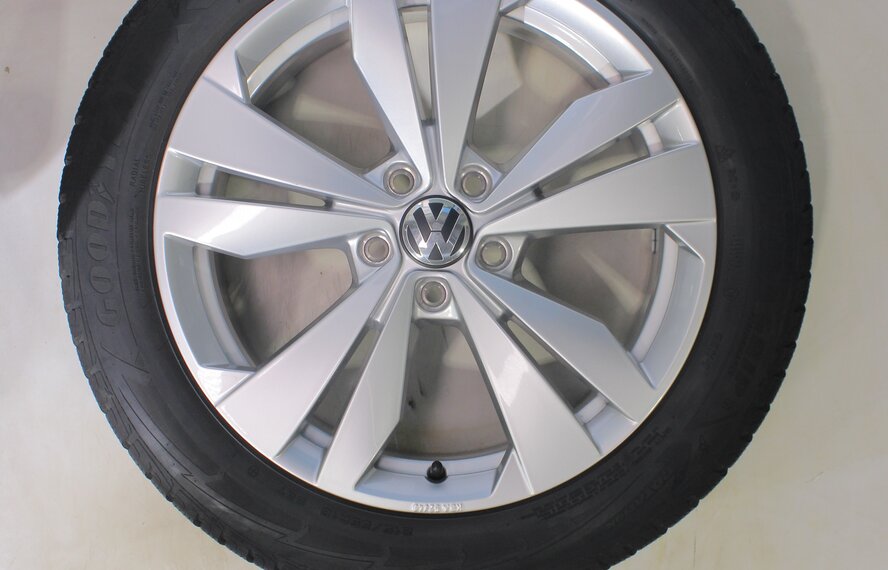 Volkswagen Volkswagen ID3 Loen 18 inch rims Goodyear Winter tires Original