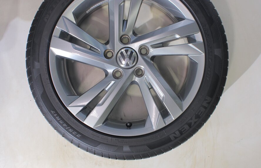 Volkswagen Volkswagen Golf 5 6 7 8 Valencia 17 inch rims Nexen Summer Tires Original
