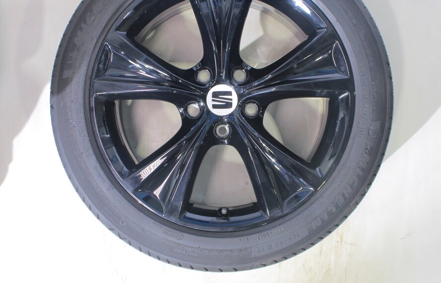 Seat Seat Leon 17 inch rims Michelin Summer Tires Original