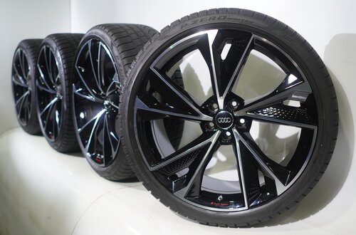 Audi Audi RS6 22 inch rims Pirelli Winter tires Original