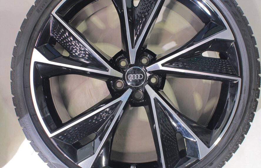 Audi Audi RS6 22 inch rims Pirelli Winter tires Original