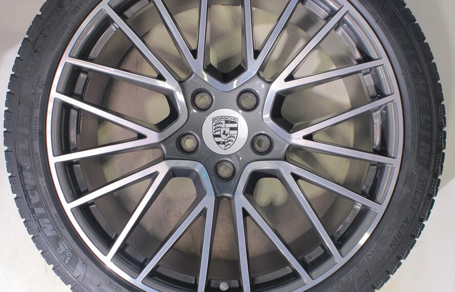 Porsche Porsche Cayenne Coupé 21 inch wheels Michelin Winter Tires Original