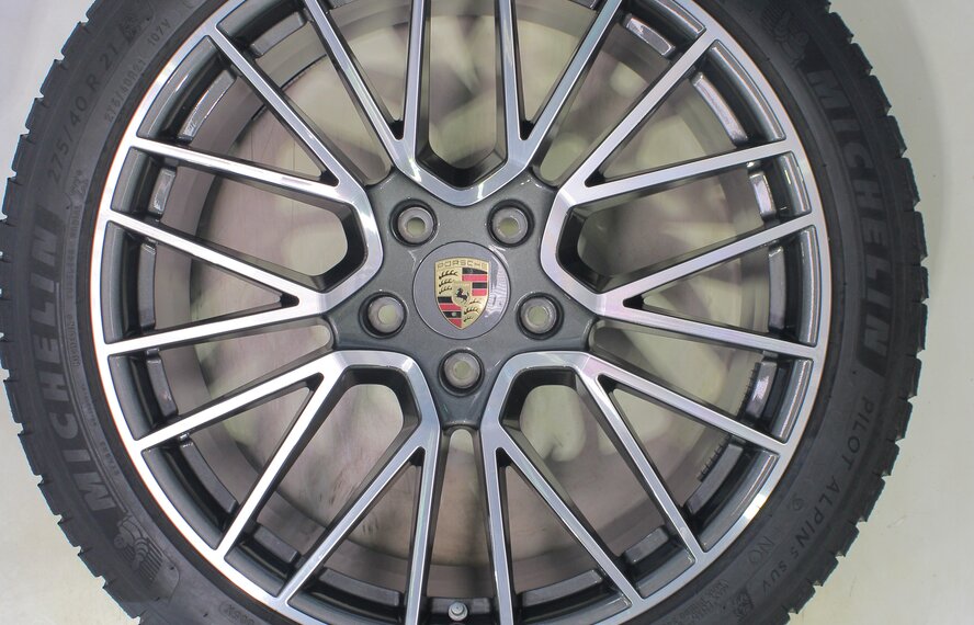 Porsche Porsche Cayenne E3 21 inch rims Michelin Winter tires Original