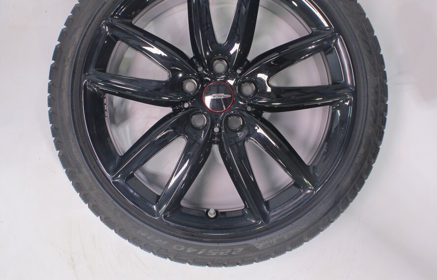 Mini Mini Clubman F54 JCW815 18 inch rims Pirelli Runflat Winter tires Original
