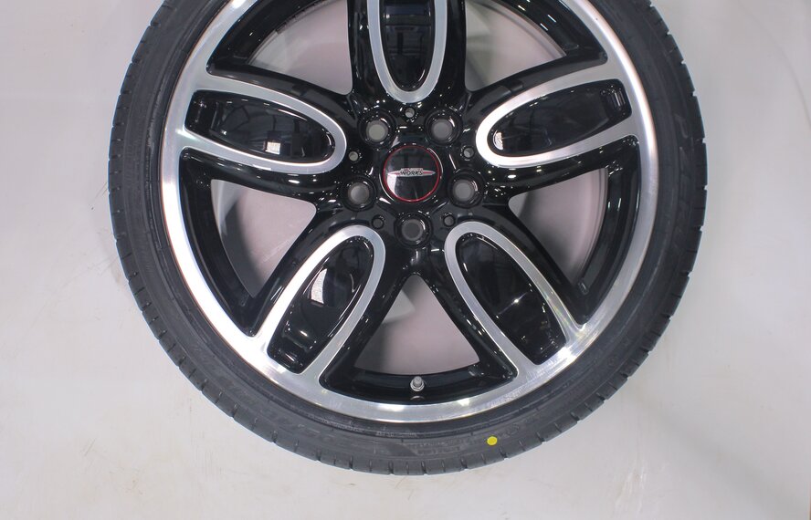Mini Mini Cooper / S / One / Cabrio F55 F56 F57 JCW509 18 inch rims Pirelli Runflat Summer Tires New Original
