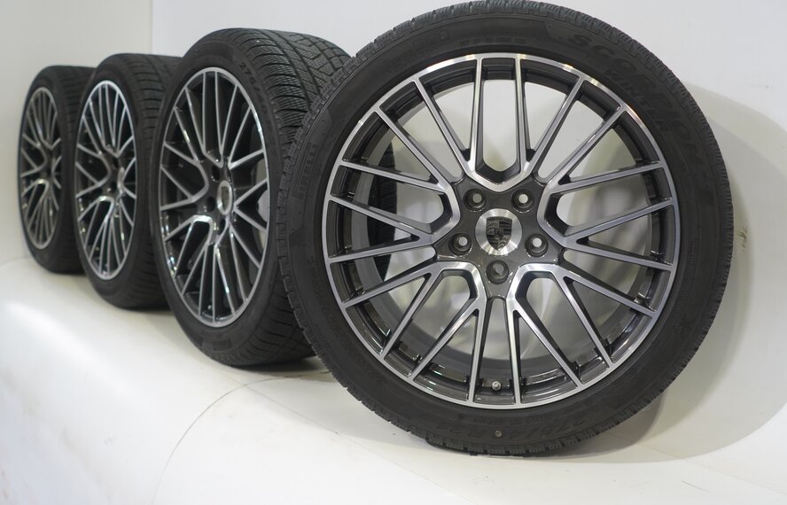 Porsche Porsche Cayenne Coupé 21 inch wheels Pirelli Winter Tires Original