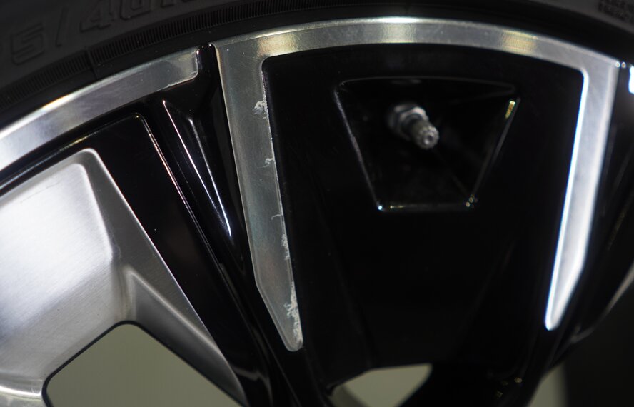 BMW BMW iX3 G08 890M 20 inch rims Yokohama Summer Tires Original