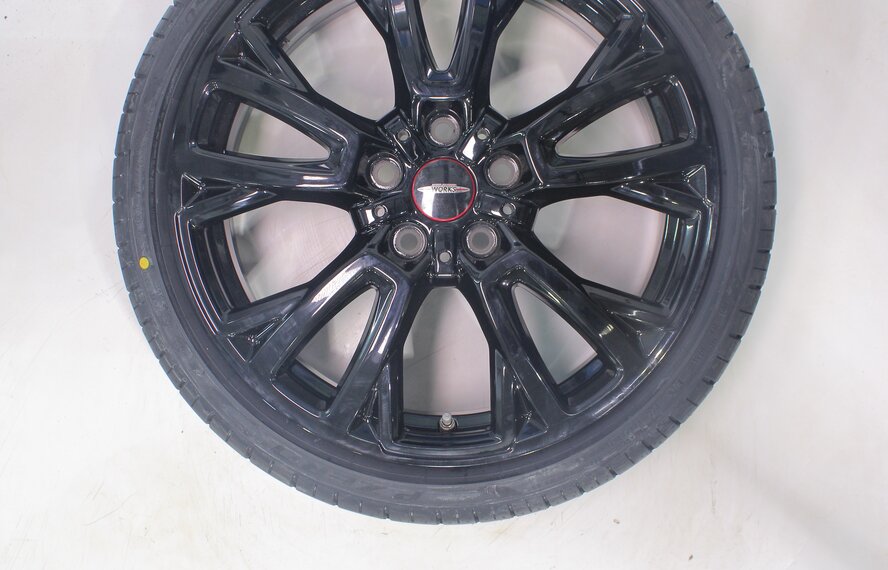 Mini Mini Cooper / S / One / Convertible F55 F56 F57 JCW902 18 inch rims Pirelli Runflat Summer Tires New Original