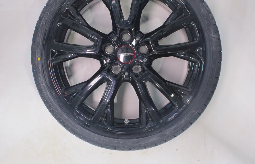 Mini Mini Cooper / S / One / Convertible F55 F56 F57 JCW902 18 inch rims Pirelli Runflat Summer Tires New Original