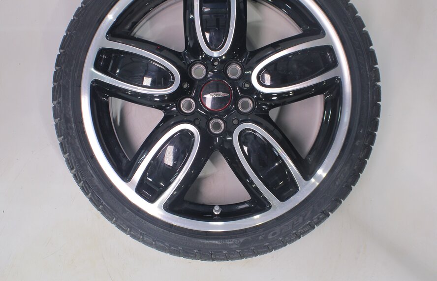 Mini Mini Cooper / S / One / Convertible F55 F56 F57 JCW509 18 inch rims Pirelli Runflat Winter tires New Original