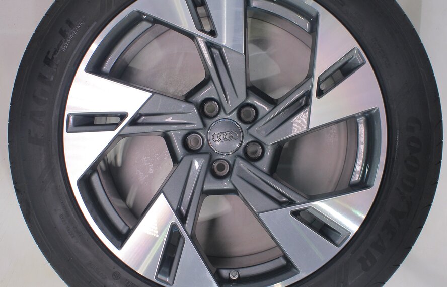 Audi Audi Etron 4KE 20 inch rims Goodyear Summer Tires Original