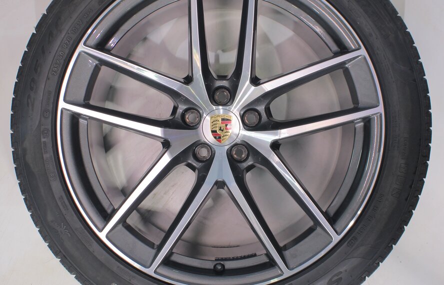Porsche Porsche Macan II + III 95B 20 inch rims Pirelli Winter tires Original