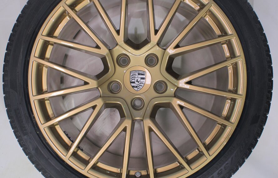 Porsche Porsche Cayenne Coupé 21 inch wheels Pirelli Winter Tires Original