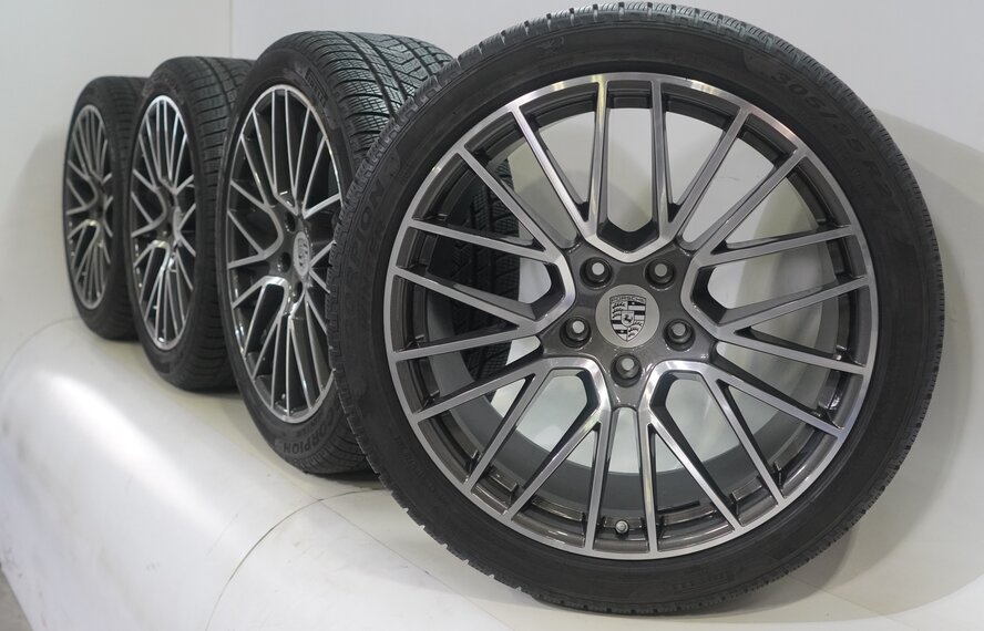 Porsche Porsche Cayenne Coupé 21 inch wheels Pirelli Winter Tires Original