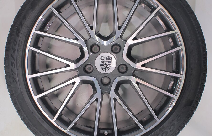 Porsche Porsche Cayenne Coupé 21 inch wheels Pirelli Winter Tires Original
