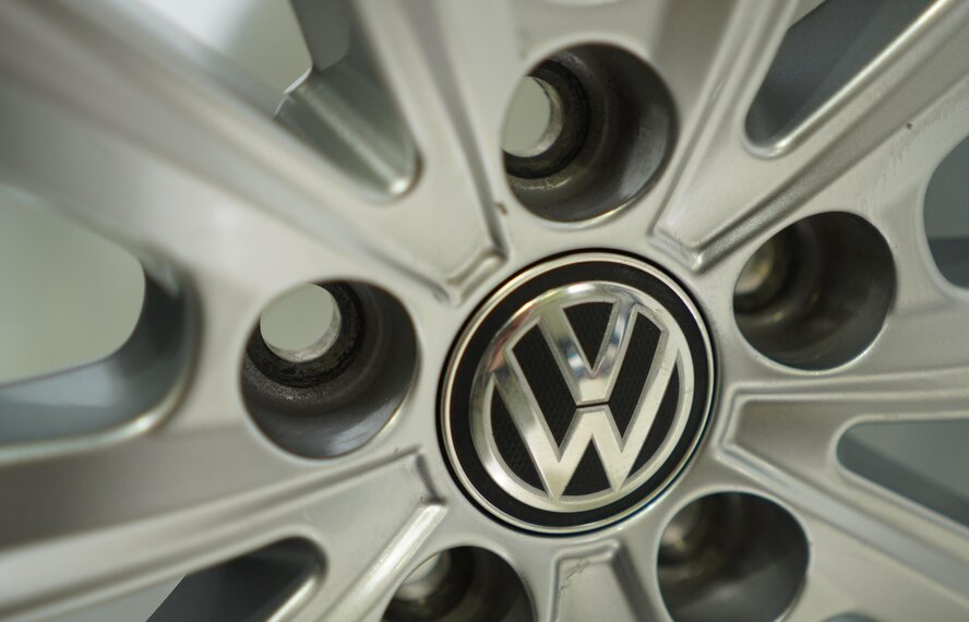 Volkswagen VW Polo 2G 16 inch rims Bridgestone Winter tires Original