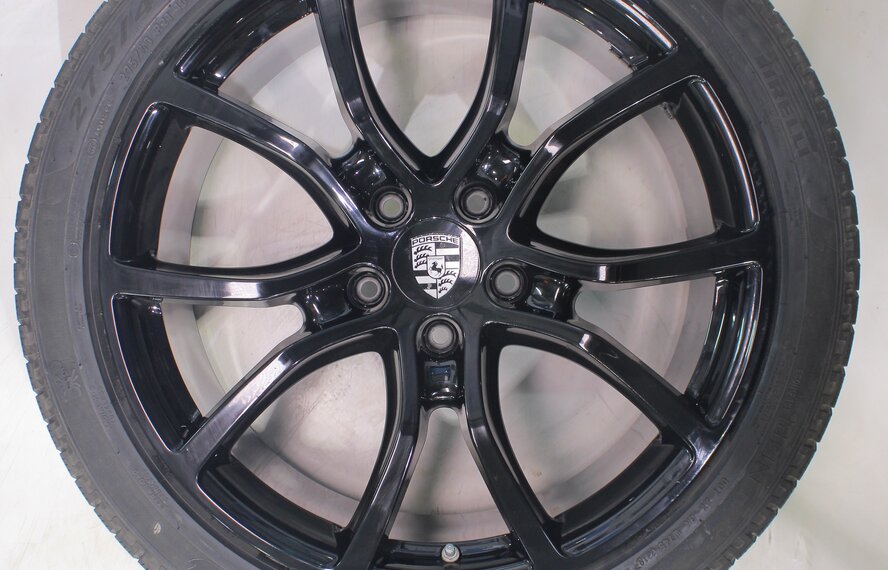 Porsche Porsche Cayenne E3 21 inch wheels Pirelli Winter Tires Original
