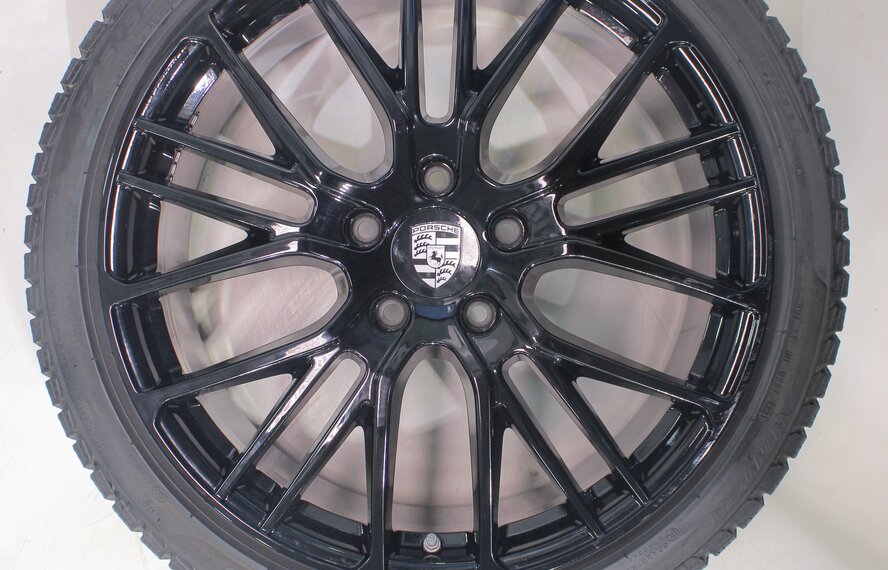 Porsche Porsche Panamera 971 21 inch wheels Pirelli Winter Tires Original
