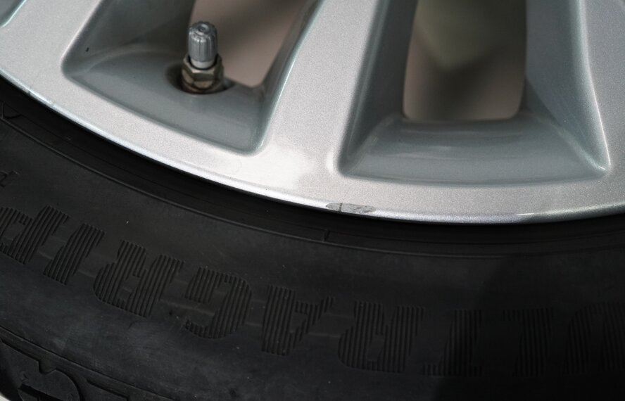 BMW BMW 5 Series G30 G31 8 Series G14 G15 G16 632 18 inch wheels Goodyear Winter Tires Original