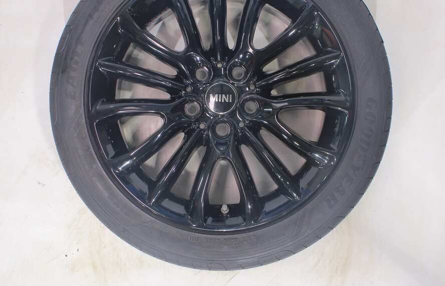 Mini Mini Clubman F54 519 17 inch wheels Goodyear Summer Tires Original