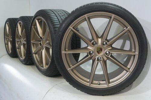 Porsche Porsche 911 992 Carrera S 4S Targa 4S 20 & 21 inch wheels Continental Winter Tires Original