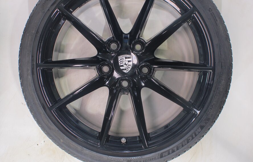 Porsche Porsche 911 992 Carrera S 4S Targa 4S 20 & 21 inch wheels Michelin Winter Tires Original