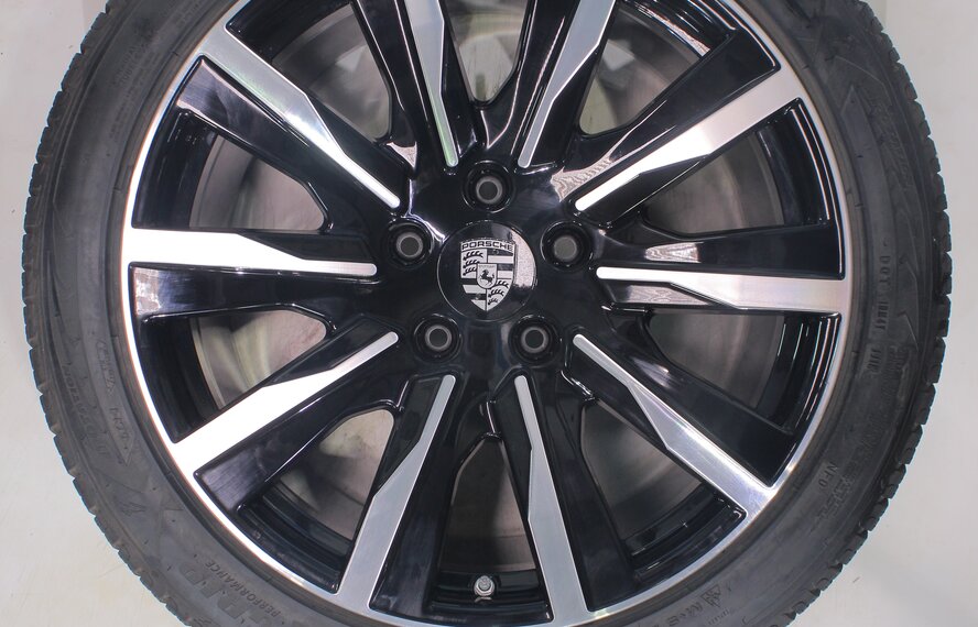 Porsche Porsche Taycan 4S S Turbo 20 inch wheels Goodyear Winter Tires Original