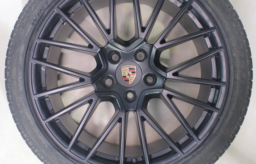 Porsche Porsche Cayenne E3 21 inch wheels Pirelli Winter Tires Original