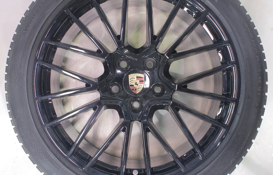 Porsche Porsche Cayenne Coupé 21 inch wheels Continental Winter Tires Original