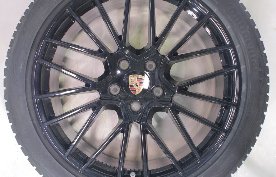Porsche Porsche Cayenne Coupé 21 inch wheels Continental Winter Tires Original