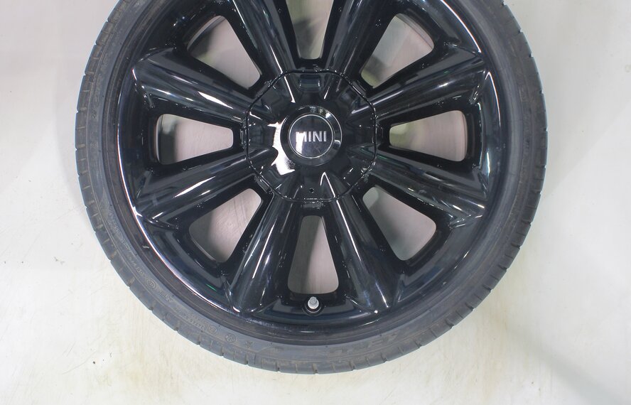 Mini Mini Cooper / S / One / Convertible F55 F56 F57 507 18 inch wheels Pirelli Runflat Summer Tires Original