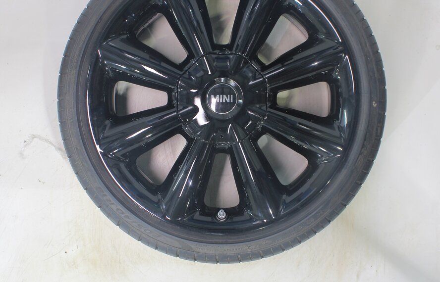 Mini Mini Cooper / S / One / Convertible F55 F56 F57 507 18 inch wheels Pirelli Runflat Summer Tires Original