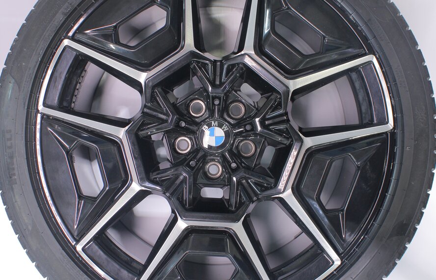 BMW BMW XM G09 922M 22 inch wheels Pirelli Winter Tires New Original