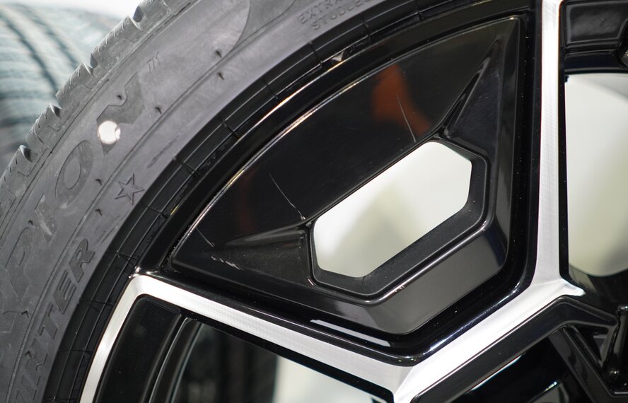 BMW BMW XM G09 922M 22 inch rims Pirelli Winter Tires New Original