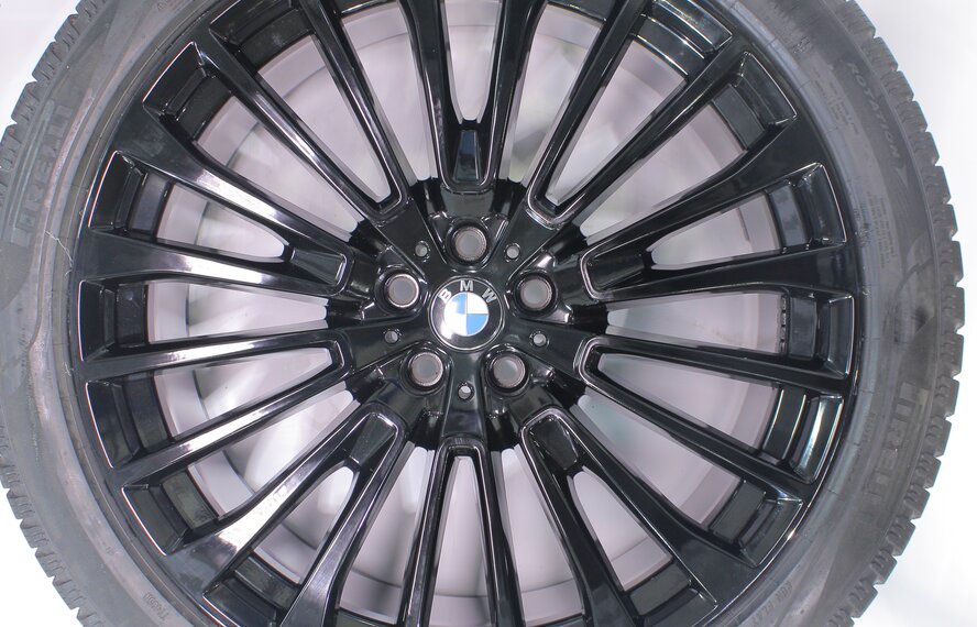 BMW BMW X7 G07 757 22 inch wheels Pirelli Runflat Winter Tires Original