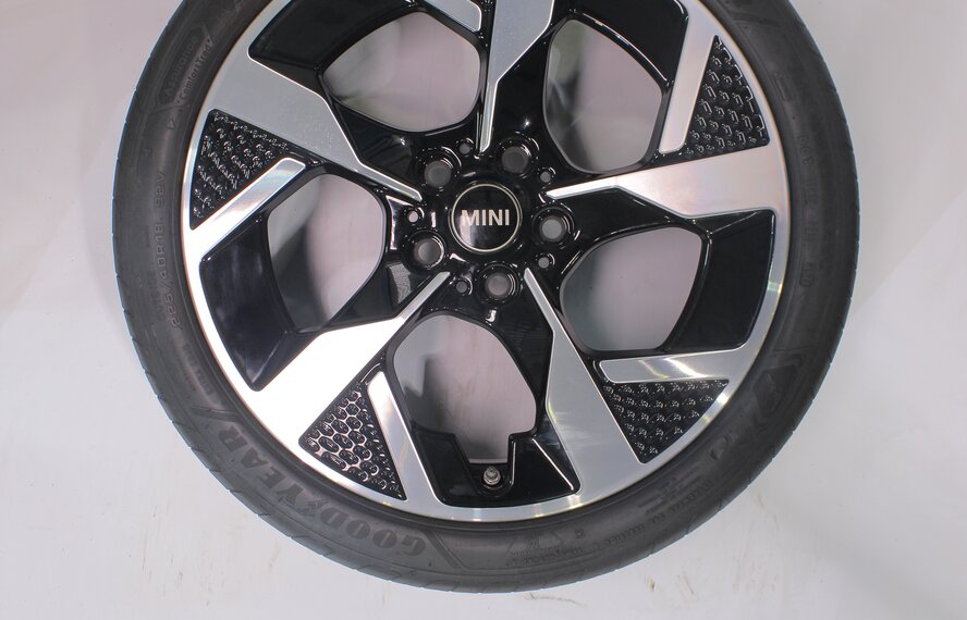 Mini Mini F65 / F66 One / Cooper / Cooper D / Cooper S 958 18 inch rims Goodyear Summer Tires Original