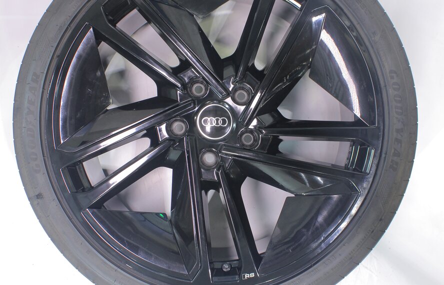 Audi Audi e-tron GT 21 inch wheels Goodyear Summer Tires Original