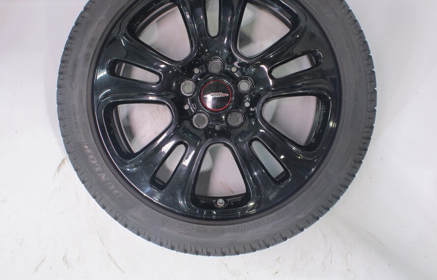 Mini Mini Cooper / S / One / Convertible F55 F56 F57 JCW510 17 inch wheels Dunlop Runflat Winter Tires Original