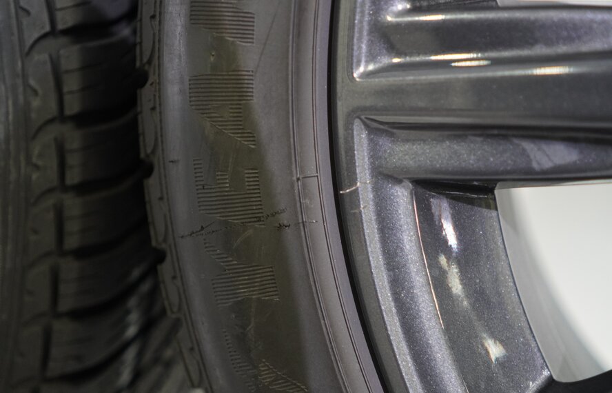 BMW BMW 5 Series G30 G31 8 Series G14 G15 G16 684 18 inch wheels Goodyear Runflat Winter Tires Original