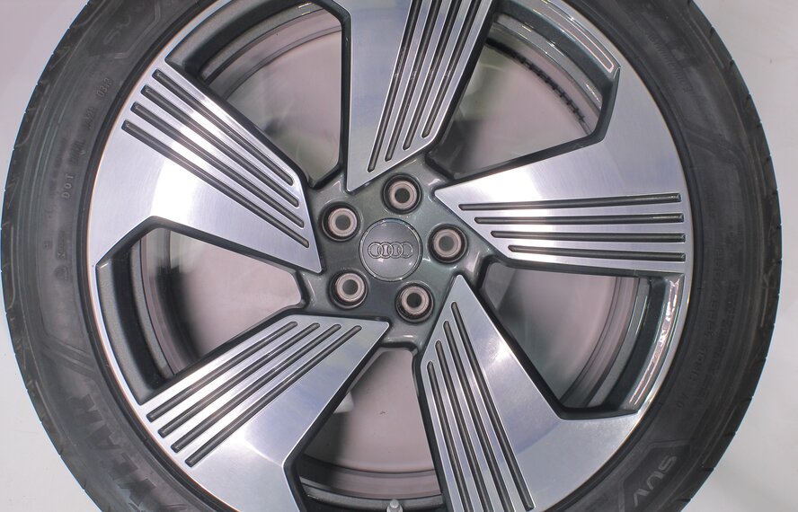 Audi Audi e-tron GE Q8 e-tron 21 inch wheels Goodyear Summer Tires Original