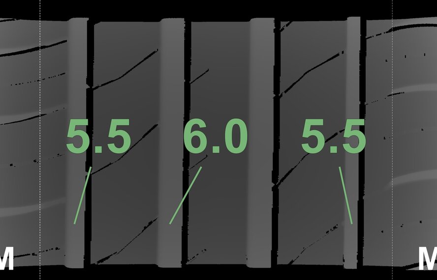 BMW BMW 1 Series 2 Series F70 F74 975M 18 inch wheels Maxxis Summer Tires Original