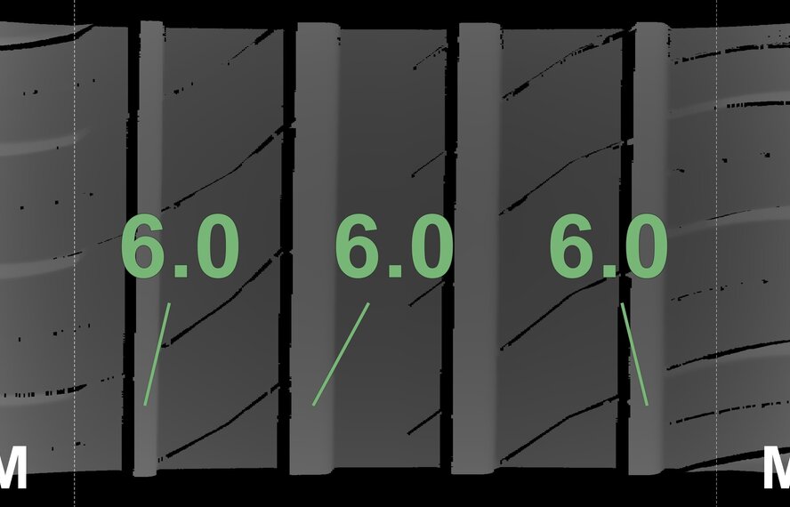 BMW BMW 1 Series 2 Series F70 F74 975M 18 inch wheels Maxxis Summer Tires Original