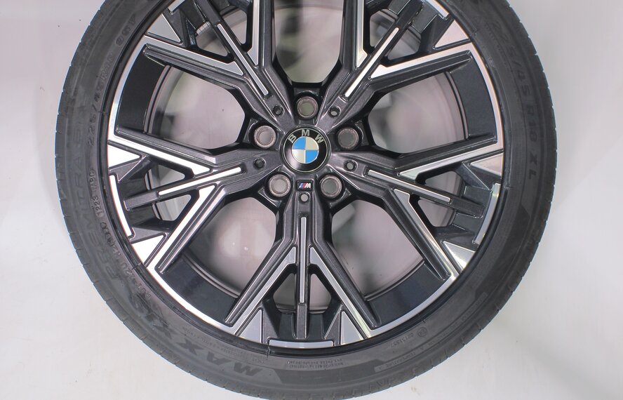 BMW BMW 1 Series 2 Series F70 F74 975M 18 inch wheels Maxxis Summer Tires Original
