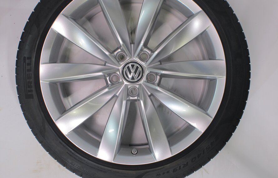 Volkswagen Volkswagen Arteon Passat 19 inch wheels Pirelli Summer Tires Original