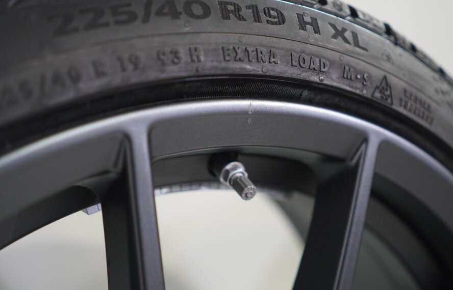 BMW BMW 2 Series 3 Series 4 Series G20 G21 G22 G42 898M 19 inch wheels Continental Runflat Winter Tires Original