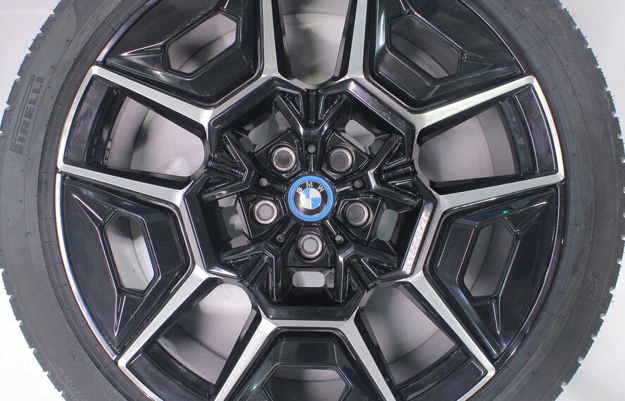 BMW BMW XM G09 922M 22 inch wheels Pirelli Winter Tires Original