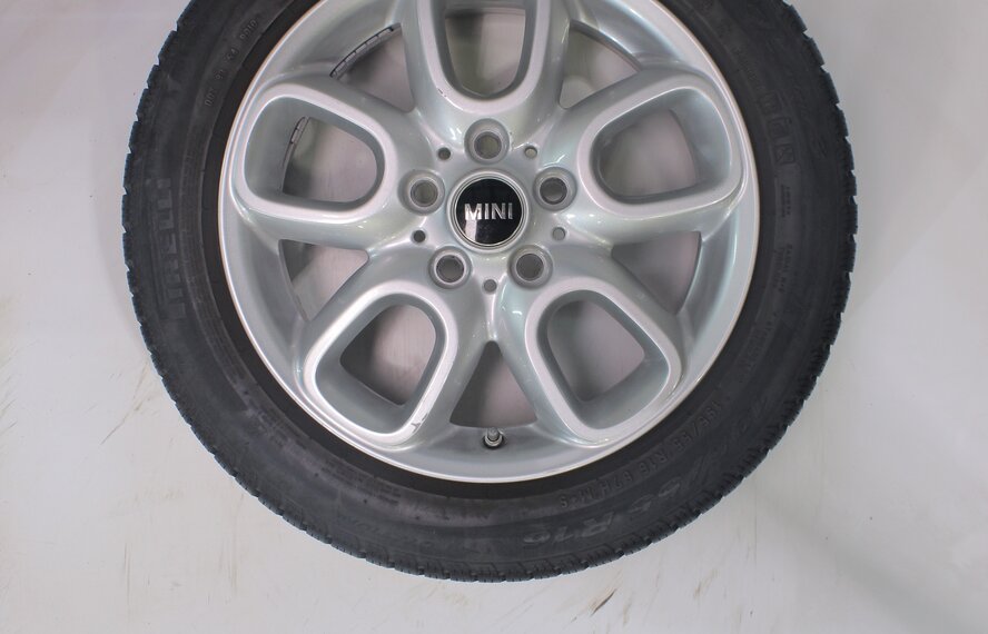 Mini Mini Cooper / S / One / Convertible F55 F56 F57 494 16 inch rims Pirelli Runflat Winter Tires Original