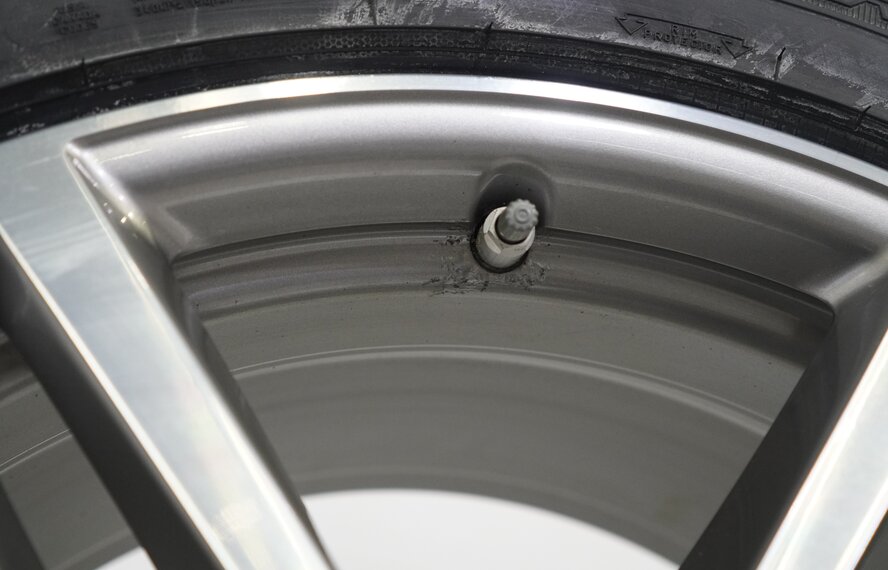 BMW BMW X5 F15 X6 F16 623M 19 inch wheels Goodyear Runflat Winter Tires New Original